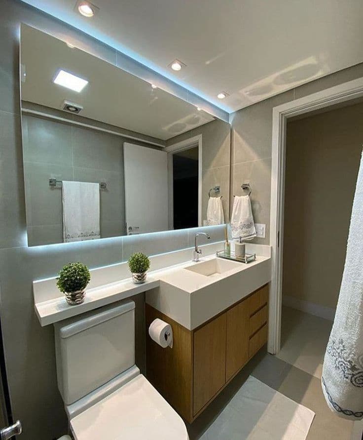 Lavabo com Espelho LED e Armário Amadeirado — Prime Line Ambientes Planejados, Belo Horizonte