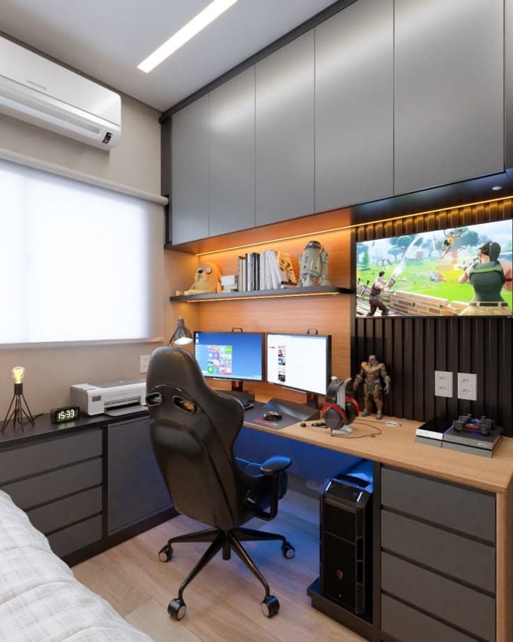 Quarto Gamer com Armários Cinza e Bancada de Madeira — Prime Line Ambientes Planejados, Belo Horizonte